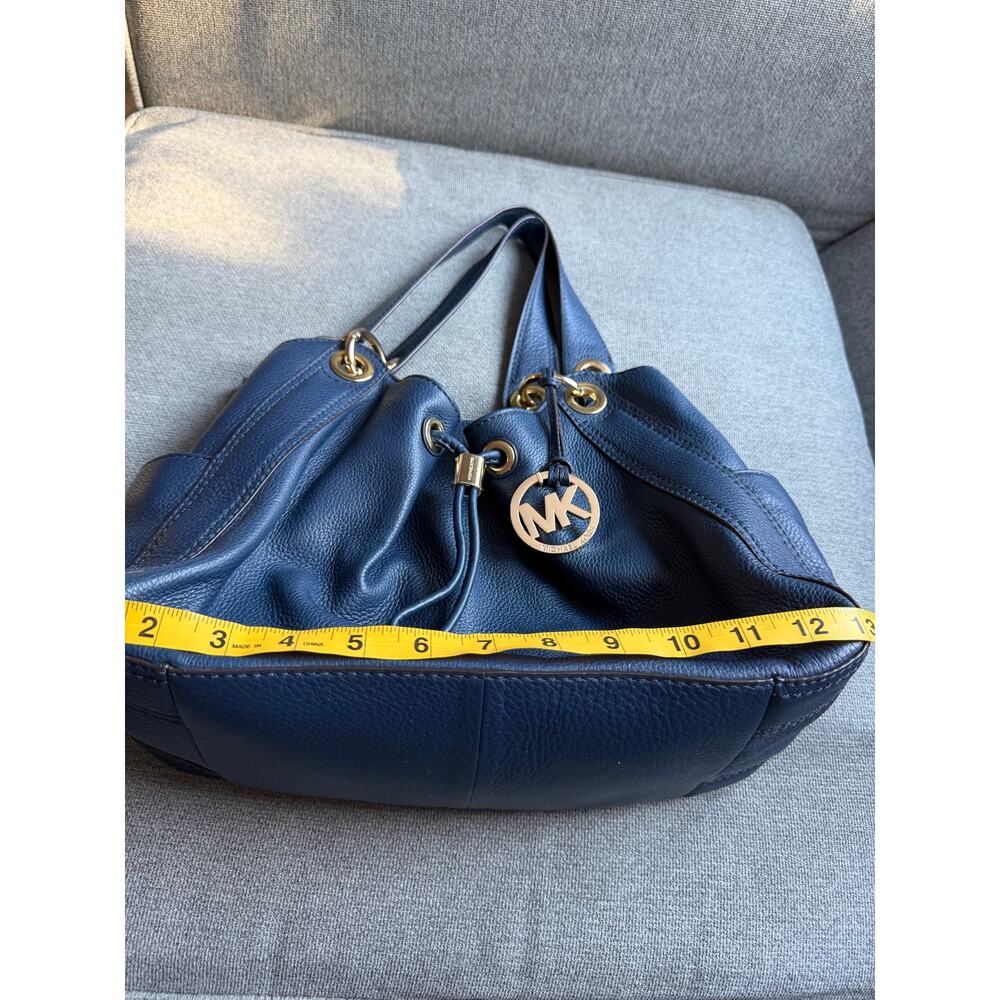 Michael Kors Leather Ludlow Drawstring Hobo Shoulder Bag Blue - Picture 12 of 13